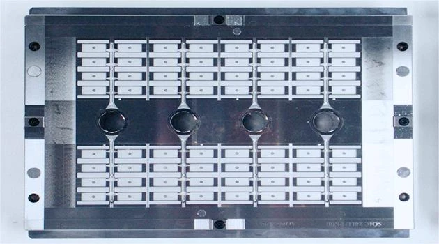 Moldes y bases para semiconductores