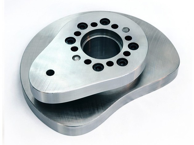 Swivelling cams (limiting： mating)