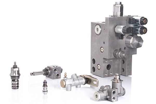 Hydraulic valve assembly