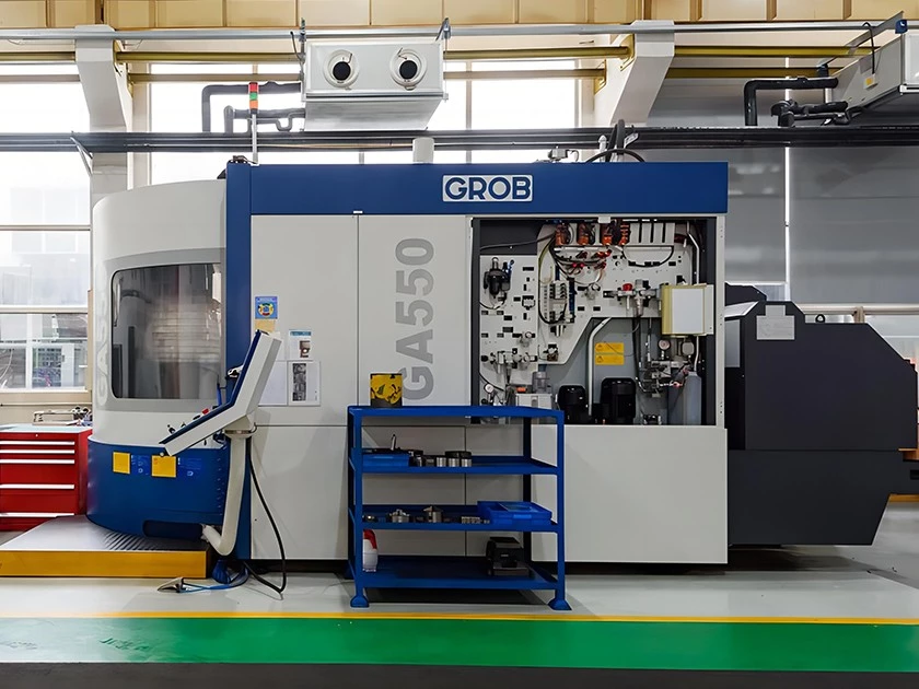 Centre d'usinage de fraisage à grande vitesse à 5 axes GROB