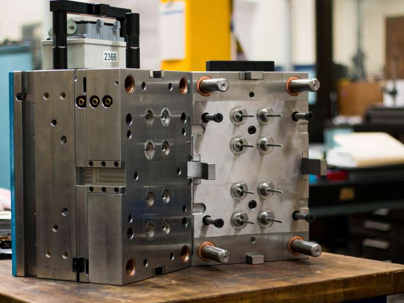 How To Choose Right Injection Molding Manufacturer For Your Needs